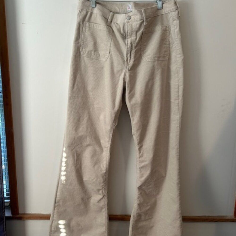 Gap Cream 70's Flare High rise corduroy pants, size 33/16